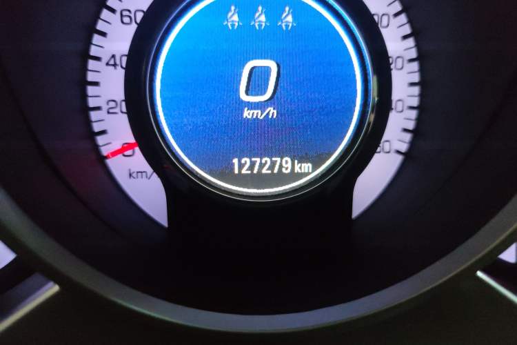 Used Cadillac SRX 2012 3.0L Elite Edition Odometer Close Up