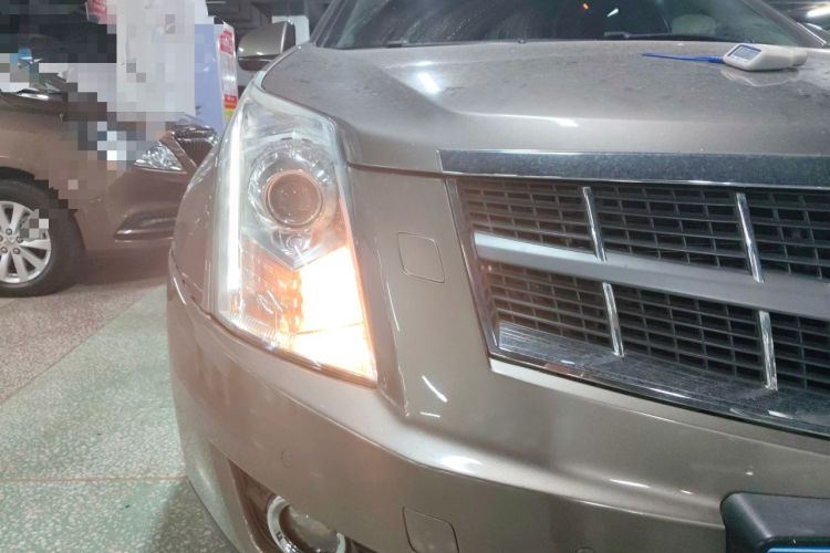 Used Cadillac SRX 2012 3.0L Leading Model Right Front Headlight