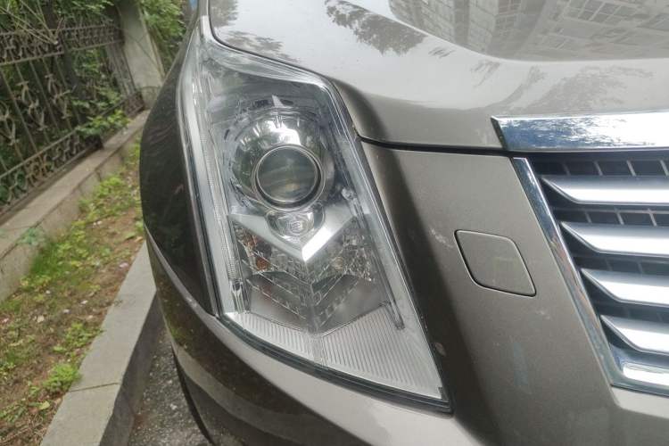 Used Cadillac SRX 2012 3.0L Flagship Version Right Front Headlight