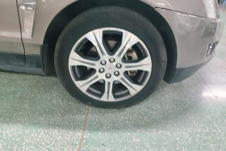 Used Cadillac SRX 2012 3.0L Leading Model Right Front Wheel Hub