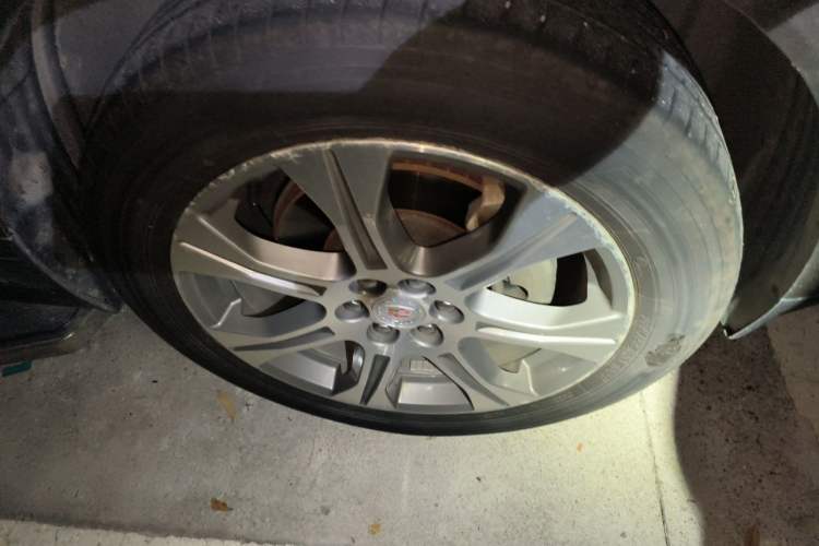 Used Cadillac SRX 2012 3.0L Leading Model Right Front Wheel Hub