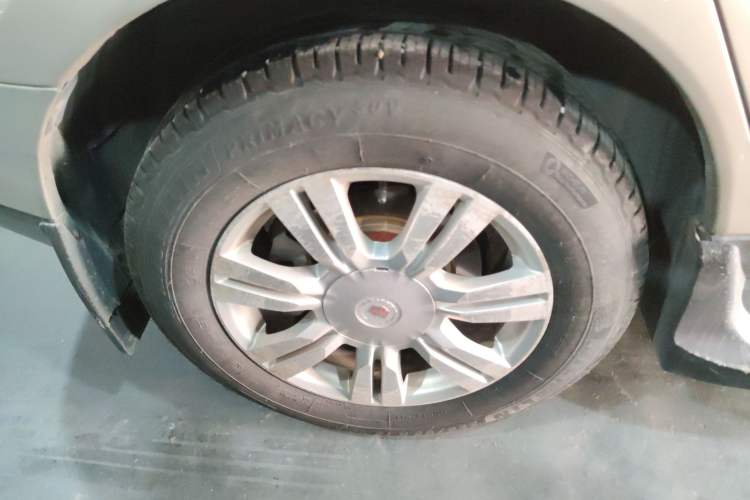 Used Cadillac SRX 2012 3.0L Elite Edition Right Rear Wheel Hub