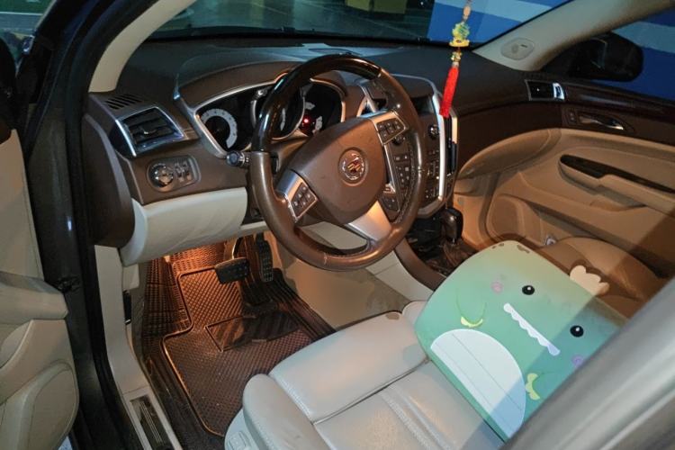 Used Cadillac SRX 2012 3.0L Elite Edition Steering Wheel