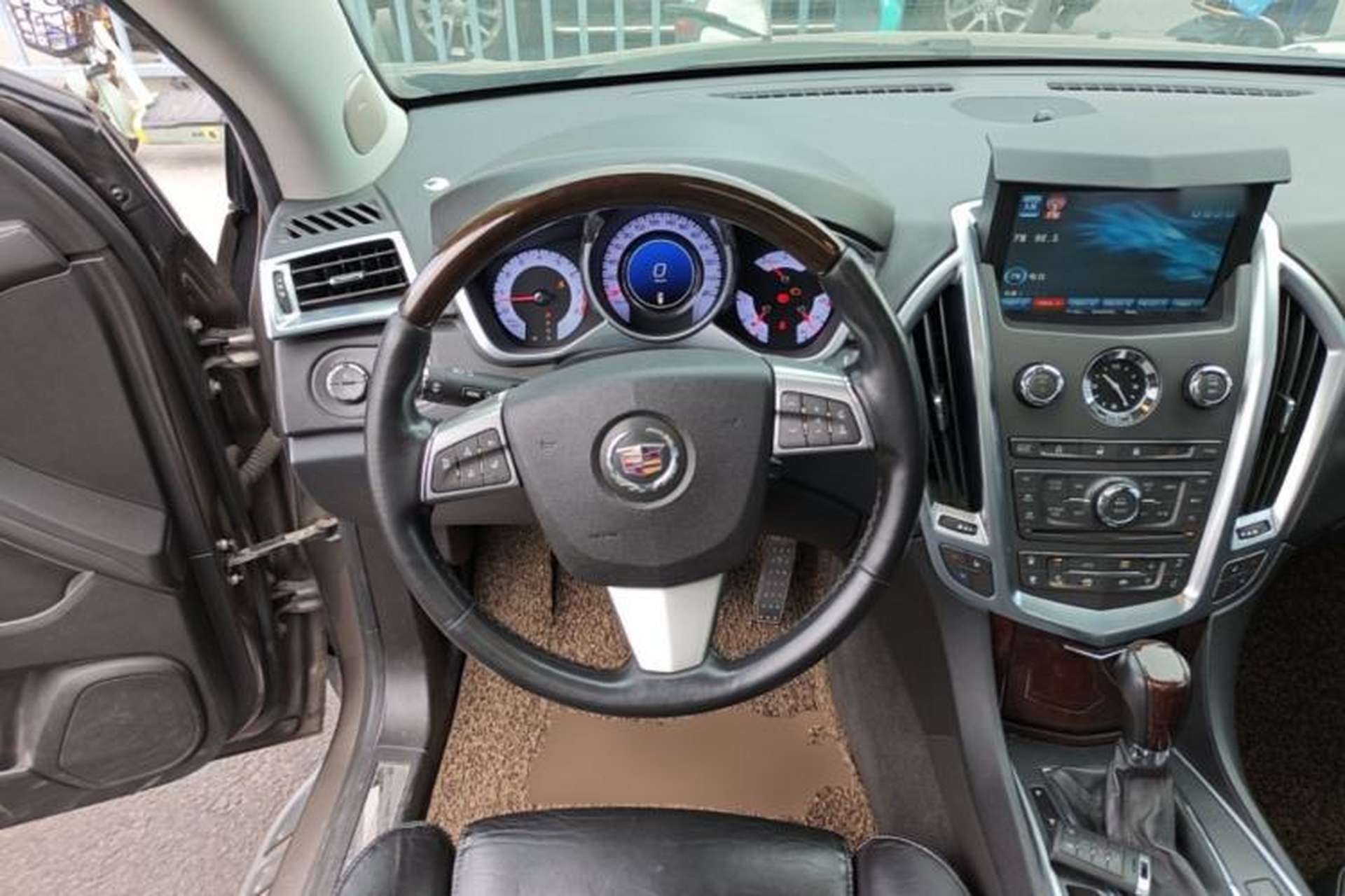 Used Cadillac SRX 2012 3.0L Elite Edition Steering Wheel