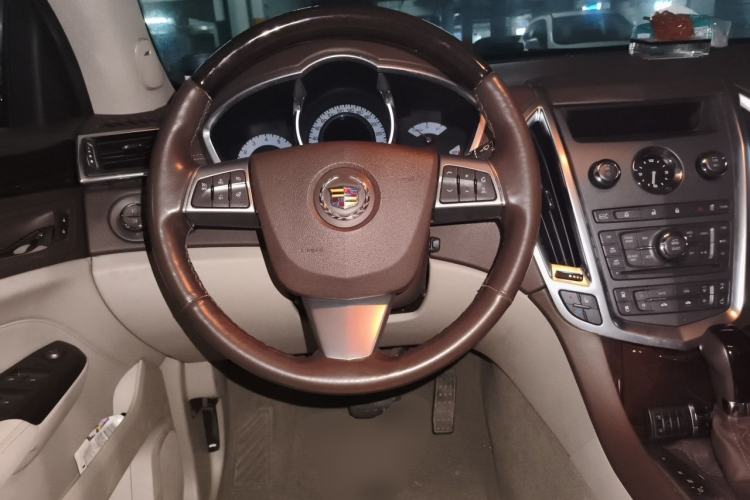 Used Cadillac SRX 2012 3.0L Elite Edition Steering Wheel