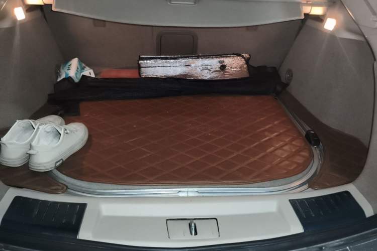Used Cadillac SRX 2012 3.0L Elite Edition Trunk