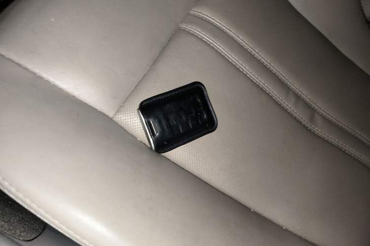 Used Cadillac SRX 2012 3.0L Leading Model Vehicle Key