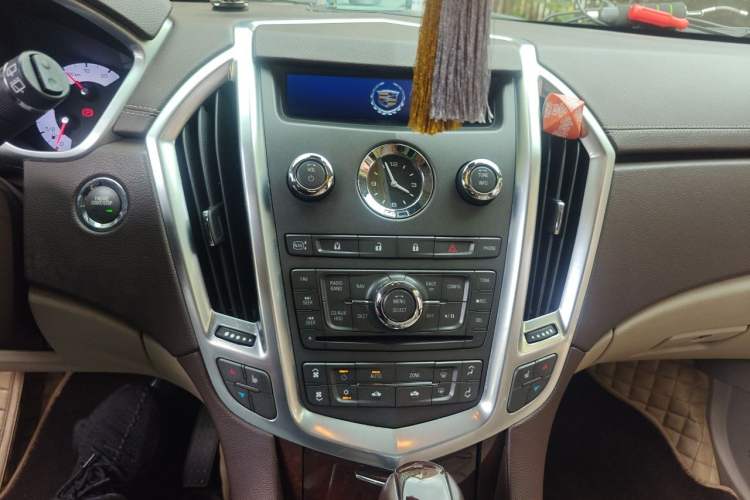 Used Cadillac SRX 2012 3.0L Elite Edition Audio And AC Panel