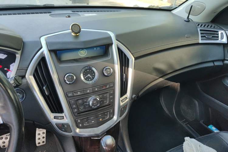 Used Cadillac SRX 2012 3.0L Elite Edition Audio And AC Panel