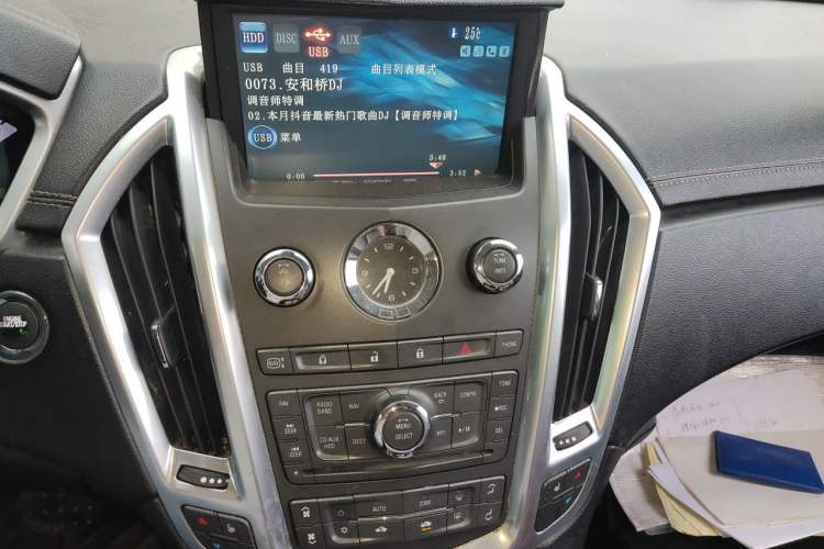 Used Cadillac SRX 2012 3.0L Elite Edition Audio And AC Panel