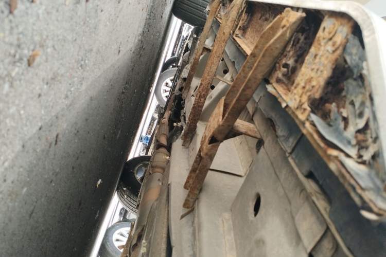 Used Cadillac SRX 2012 3.0L Elite Edition Chassis Rear Left