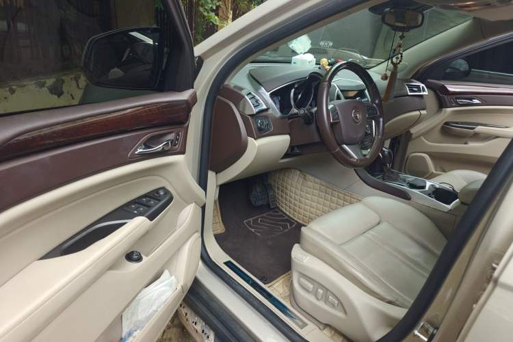 Used Cadillac SRX 2012 3.0L Elite Edition Driver Seat