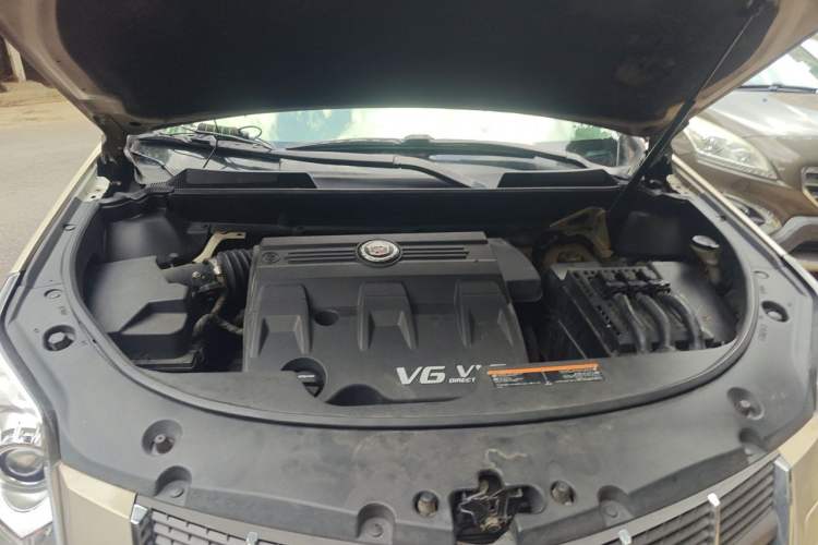 Used Cadillac SRX 2012 3.0L Elite Edition Engine Bay