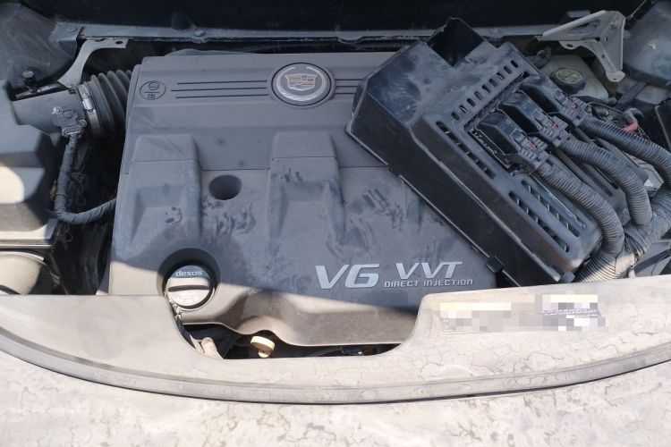 Used Cadillac SRX 2012 3.0L Elite Edition Engine Bay