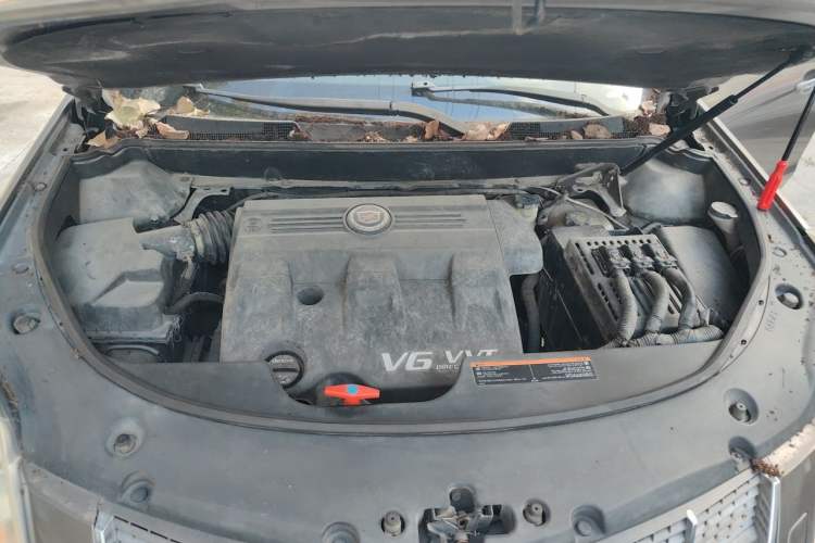 Used Cadillac SRX 2012 3.0L Elite Edition Engine Bay