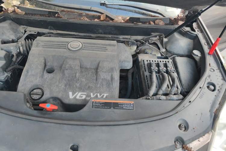Used Cadillac SRX 2012 3.0L Elite Edition Engine Bay Left