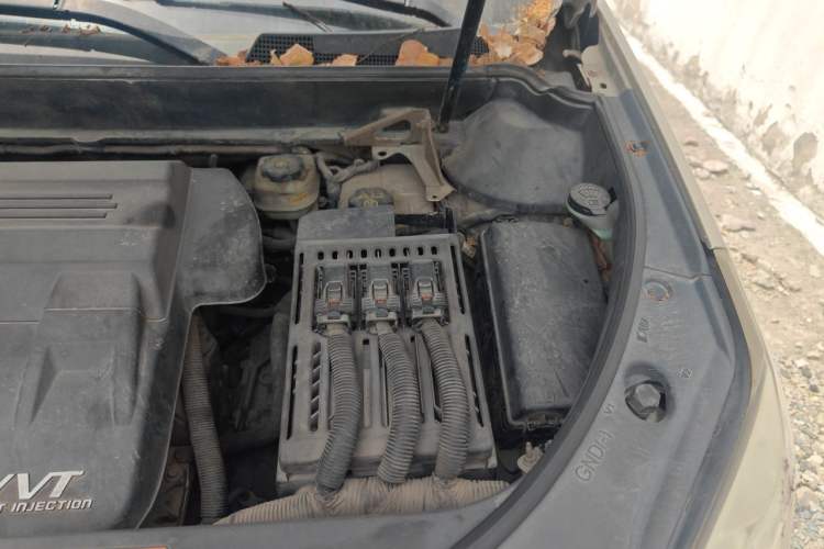 Used Cadillac SRX 2012 3.0L Elite Edition Engine Bay Left