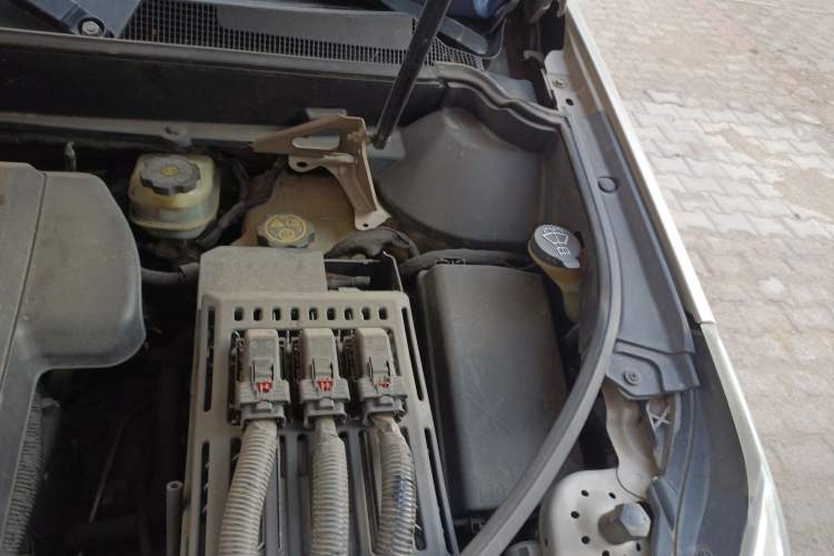 Used Cadillac SRX 2012 3.0L Leading Model Engine Bay Left