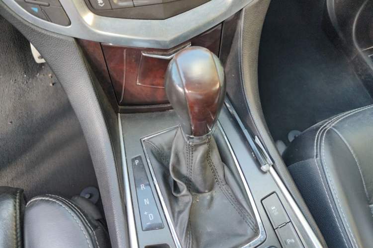 Used Cadillac SRX 2012 3.0L Elite Edition Gear Lever
