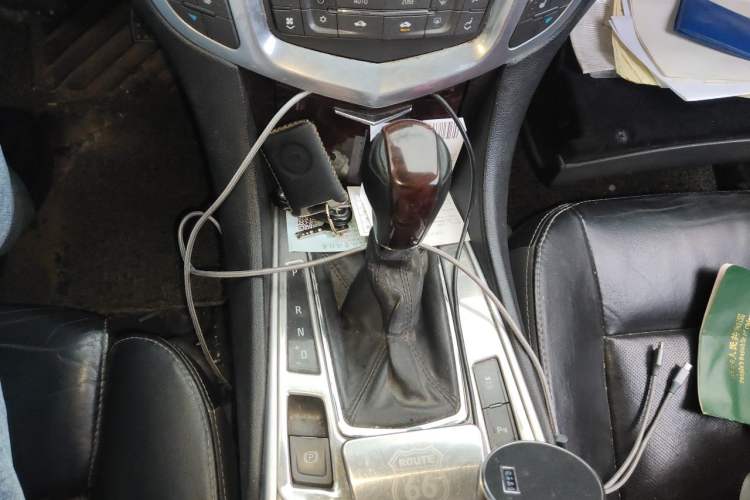 Used Cadillac SRX 2012 3.0L Elite Edition Gear Lever