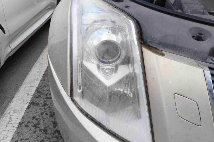 Used Cadillac SRX 2012 3.0L Leading Model Right Front Headlight