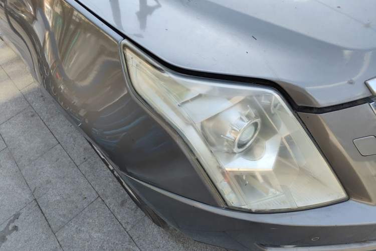 Used Cadillac SRX 2012 3.0L Elite Edition Right Front Headlight