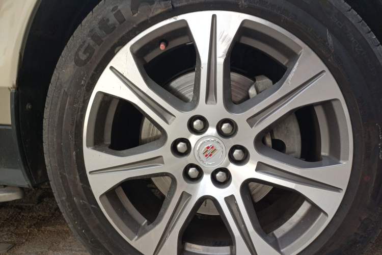 Used Cadillac SRX 2012 3.0L Leading Model Right Front Wheel Hub
