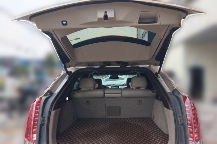 Used Cadillac SRX 2012 3.0L Comfort Model Trunk