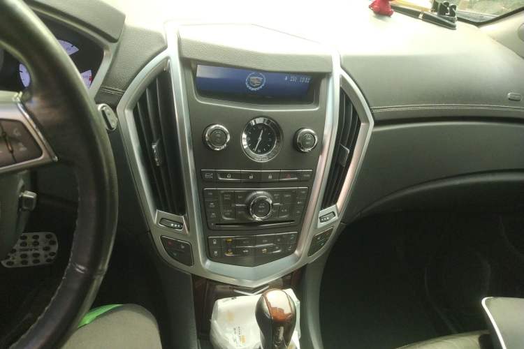 Used Cadillac SRX 2012 3.0L Elite Edition Audio And AC Panel