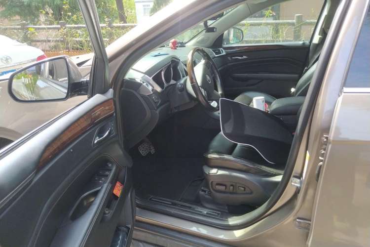 Used Cadillac SRX 2012 3.0L Elite Edition Driver Seat