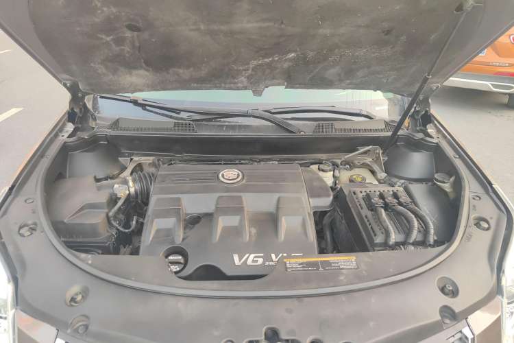 Used Cadillac SRX 2012 3.0L Flagship Version Engine Bay