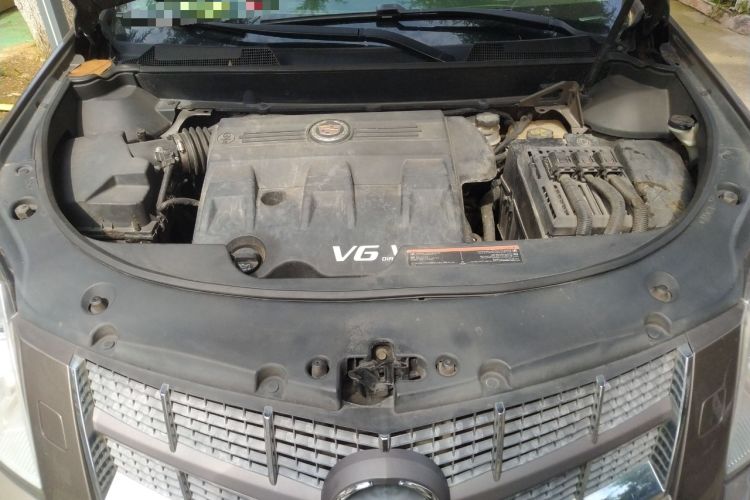 Used Cadillac SRX 2012 3.0L Elite Edition Engine Bay