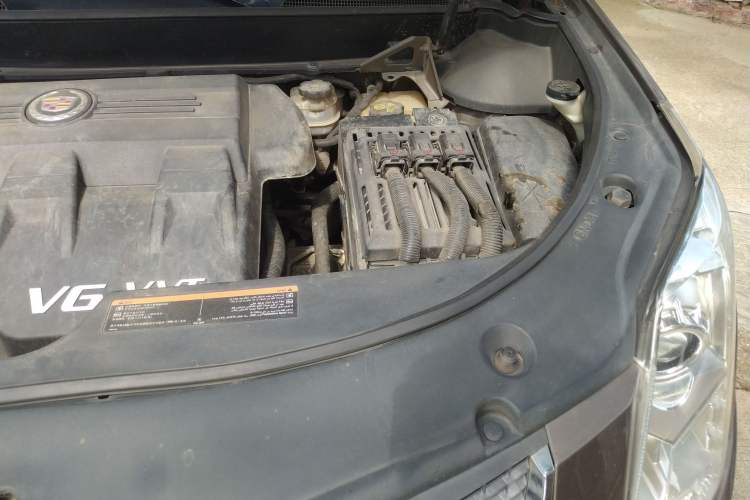 Used Cadillac SRX 2012 3.0L Elite Edition Engine Bay Left