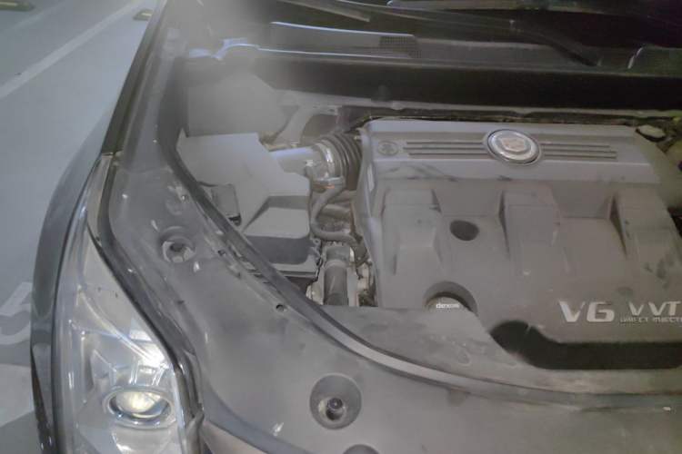 Used Cadillac SRX 2012 3.0L Elite Edition Engine Bay Right