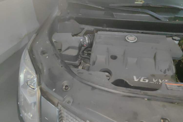 Used Cadillac SRX 2012 3.0L Elite Edition Engine Bay Right