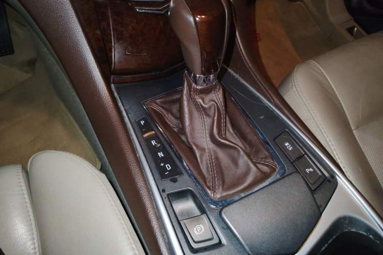 Used Cadillac SRX 2012 3.0L Leading Model Gear Lever