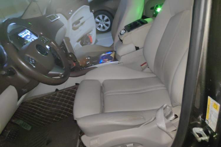 Used Cadillac SRX 2012 3.0L Elite Edition Left Front Seat