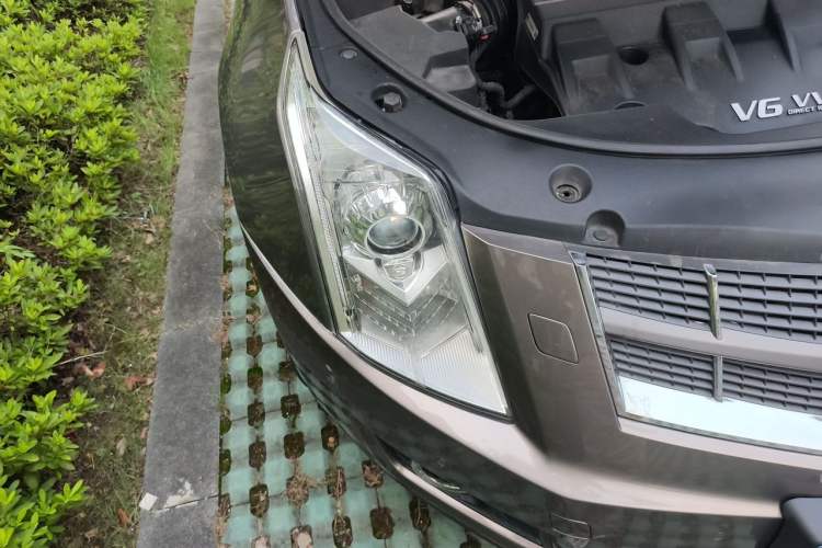Used Cadillac SRX 2012 3.0L Leading Model Right Front Headlight