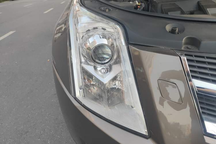 Used Cadillac SRX 2012 3.0L Flagship Version Right Front Headlight