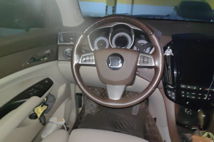 Used Cadillac SRX 2012 3.0L Elite Edition Steering Wheel
