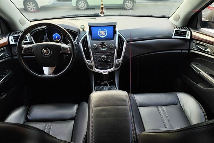 Used Cadillac SRX 2012 3.0L Leading Model Center Console