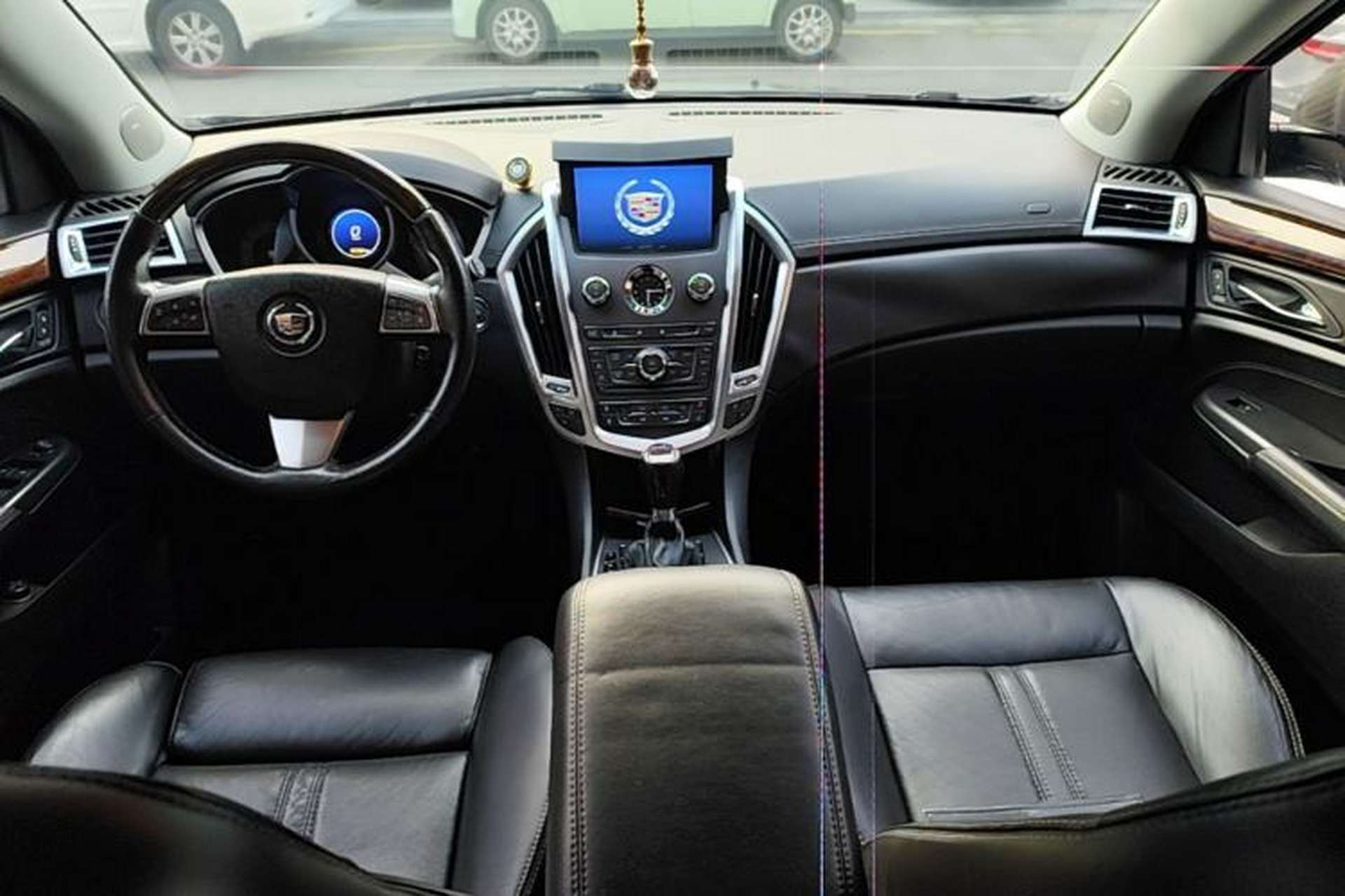 Used Cadillac SRX 2012 3.0L Leading Model Center Console