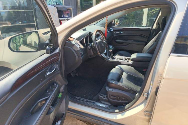 Used Cadillac SRX 2012 3.0L Elite Edition Driver Seat