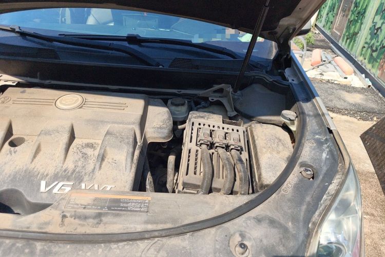 Used Cadillac SRX 2012 3.0L Elite Edition Engine Bay Left