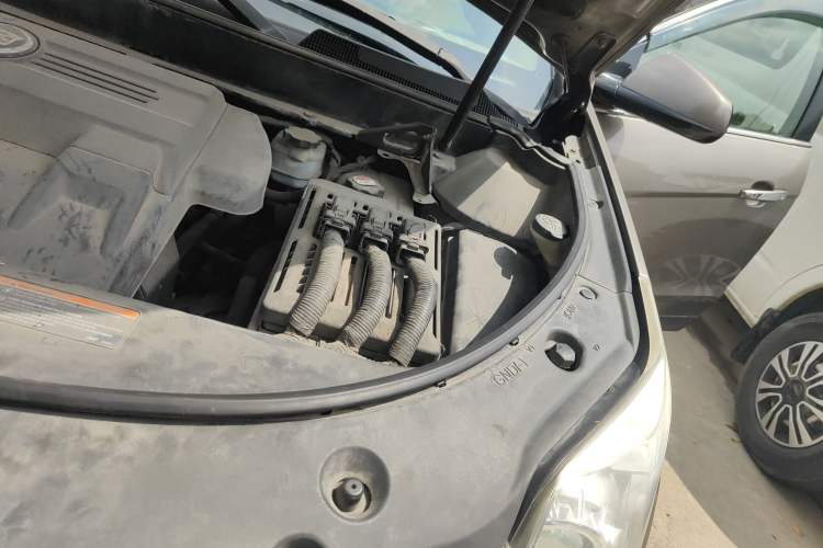 Used Cadillac SRX 2012 3.0L Elite Edition Engine Bay Left