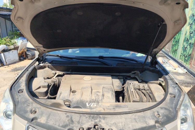 Used Cadillac SRX 2012 3.0L Elite Edition Engine Bay