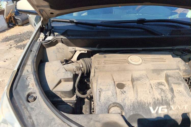 Used Cadillac SRX 2012 3.0L Elite Edition Engine Bay Right