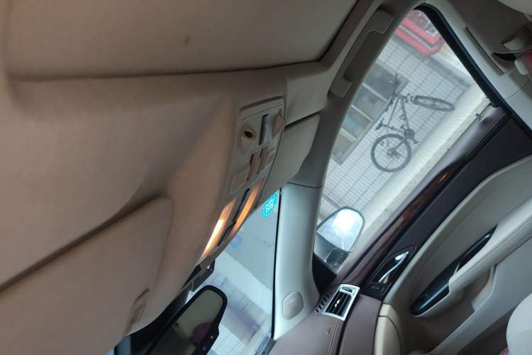 Used Cadillac SRX 2012 3.0L Leading Model Headliner