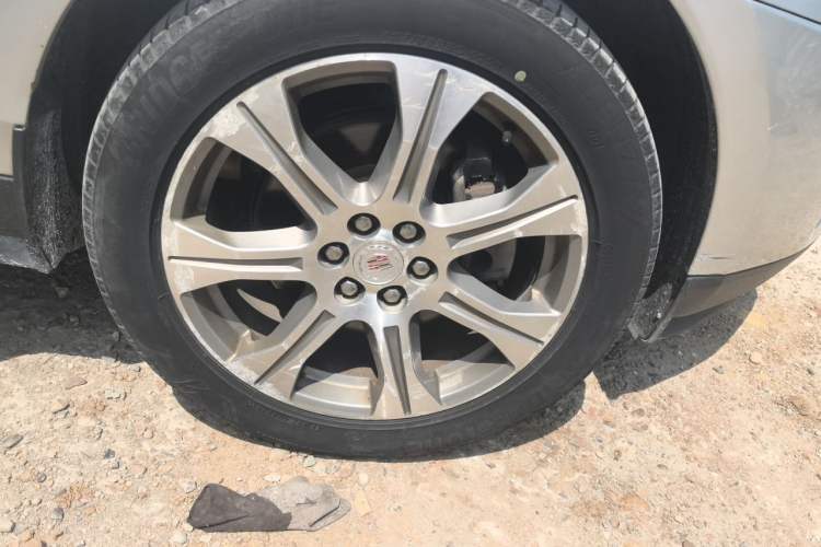 Used Cadillac SRX 2012 3.0L Leading Model Right Front Wheel Hub