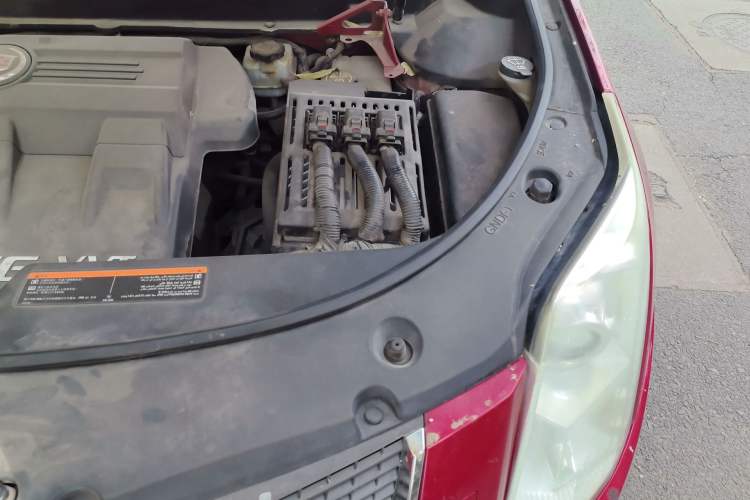 Used Cadillac SRX 2012 3.0L Elite Edition Engine Bay Left